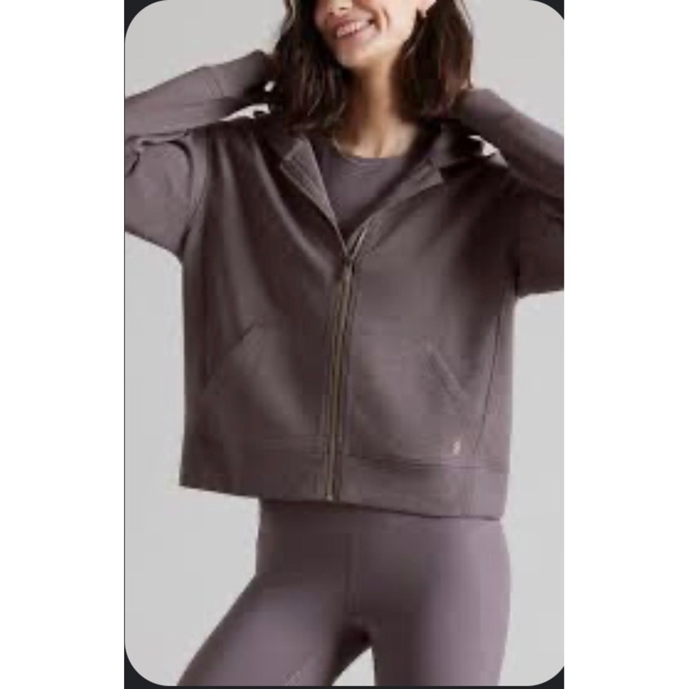 Rhône Dreamflow fullzip hoodie in grey lilac athletic soft workout gym yoga